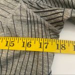 Brooks  Women's Athletic Top Long Sleeve Size Small Gray And Black 1/4 Zip Geo Photo 9