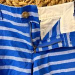 Old Navy Women’s Blue Stripe Flat Front Cotton Chino Shorts 4” Inseam Size 8 Photo 2