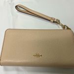 Coach NWT X Peanuts Long Zip Around Wallet With Snoopy And Friends Motif CF219 Photo 1