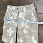 Tommy Bahama Boracay Mid Rise Bermuda Tan Floral Stretch Casual Shorts Size 0 Photo 5