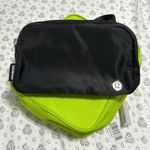 Lululemon Everywhere 1L Belt Bag Photo 14