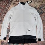 Under Armour sweatshirt Photo 0