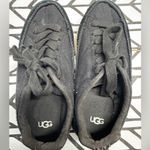 UGG  Marin Lace Platform in size 8.5 Photo 4