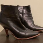 Maison Martin Margiela Pointed Toe Leather Ankle Boots Black Size undefined Photo 1