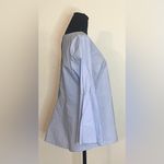 Ann Taylor - Petite Poplin Flute Sleeveā Blouse baby blue
Size M Photo 3