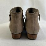 Blondo Waterproof Suede Ankle Boots Side Zip Block Heel Taupe Women's 7M Photo 3