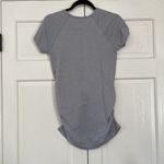 Athleta  Pure Tee Womens Medium Ruched Side Short Sleeve Gray Shirt Yoga Fitted‎ Photo 5