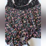 julie's closet Julie’s Closet Women’s Crop Top Size Small Front Tie Photo 4