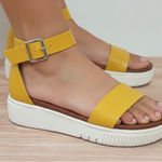 MIA  Women’s Platform Sandals Faux Leather Strappy Yellow Mustard Size 8 Photo 0