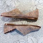 KLUB NICO Georgette Made in Spain Scalloped Flat ~Pewter Floral Sz EU 36 US 6 Tan Photo 3