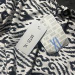 LuLaRoe Dress/Tunic Sz XL Mitzi Black/White Geometric Patterned Dolman Sleeves Photo 4