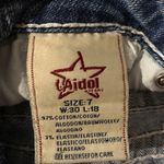 L.A. Idol USA LA Idol Capri Jeans Photo 9