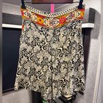 Indie Ella Floral Paisley shorts sizes medium / Large Black Photo 2