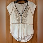 Anthropologie Akemi + Kin Ivory Overlay Embroidered Kiera Boho Blouse Top XS Photo 2