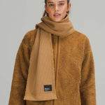 Lululemon  Skinny Snap Scarf Bold Beige‎ Women’s Adjustable Wrap Lightweight Photo 0