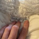 kim rogers  White Fur Vest Petite Medium with front pockets Photo 2