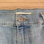 Levi Strauss & CO. Mid Length Stretchy Shorts Photo 3