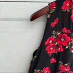 LuLaRoe NWT Women’s Vest Black Red Floral Sleeveless Long Duster Small Photo 4