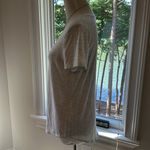 Lululemon SS LOVE V-neck T-shirt, Size 8, EUC Photo 2