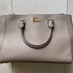 Michael Kors Kellen Taupe Gray Shoulder Bag Gold Hardware EUC. Photo 0
