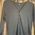 Old Navy  Maternity Gray Ribbed Long Sleeve Henley Size Large Photo 2