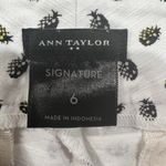 Ann Taylor  Size 6 Signature Slacks Pants Pineapple Print Cream Cropped Mid Rise Photo 2