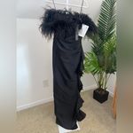 Badgley Mischka ‎ Ostrich Feather Adorned Gown black size 8 Photo 2
