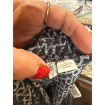 Cato Women's Unbranded Black & White Patterned Rayon Shorts L Photo 6