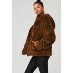 Alo Yoga Knock Out Faux Fur Jacket Chocolate Brown XS Photo 1