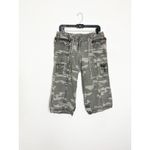 Vintage Y2K Deep Los Angeles Distressed Camouflage Cargo Capri Pants Size Medium Green Photo 2