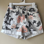 BDG  White Floral Mom High Waisted Shorts Women's Size 25 Photo 0