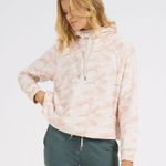 Vuori Beach Hoodie in Bisque Camo Size Small Photo 0