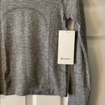 Lululemon  athletica Swiftly Tech Charcoal Long Sleeve Women's Tee size 4 new Photo 1
