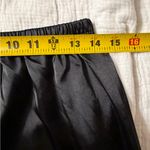 Woman’s Silk Stain Black Long Sleeve Pajamas Set; shirt and pants; size Medium Photo 7