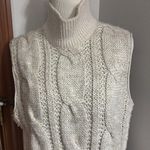 Women's Kuho designer Cable Knit Sleeveless Sweater Photo 1