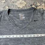 Nike Gray Fitted Short Sleeve T-Shirt Photo 2