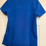 FIGS High-Waisted Zamora Women’s Jogger Scrub Pants and Catarina One Pocket Scrub Top Photo 3