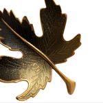 MAPLE LEAF Vintage Green Brooch Gold Lapel Pin Retro Vintage Classic Photo 5