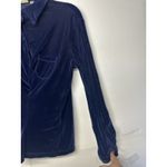 The Limited Velvet Button Photo 5