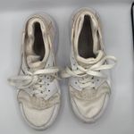 Nike  Air Huarache Run GS Women 7Y White Sneakers Streetwear Athleisure Casual Photo 4