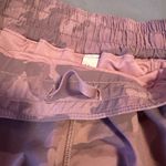 Lululemon Hotty Hot II Short Low Rise Camo Pink Multi 2.5" Size 8 Womens Photo 7