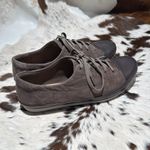 Clarks Women’s Lorry Grace Suede Sneakers Size 7.5 B78 Photo 3