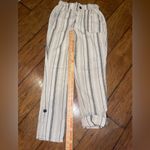 SO  Black and White Ankle convertible cropped or full length Pants Relaxed Fit XS Photo 1