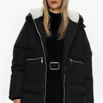 Amazon White and Black Puffer Jacket With Hood Photo 0