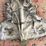 Carhartt  women’s asphalt camo utility vest size M Photo 4