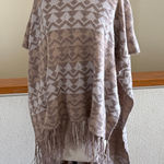 Romeo + Juliet Couture  fringed. Turtleneck poncho Photo 0