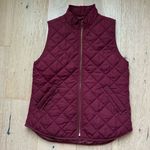 J.Crew  Mercantile Burgundy Red Ruffle Trim Preppy Quilted Vest Size Small Photo 1