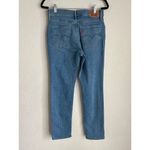 Levi's 724 High Rise Straight Slim Fit Distressed Women's Jeans Size 29 | 8 Photo 3