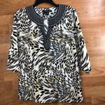Saint Tropez West  Size Medium Notched V-Neck Animal Print Top w/3/4 Slee… Photo 0