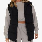 Amazon black puffer vest Photo 0